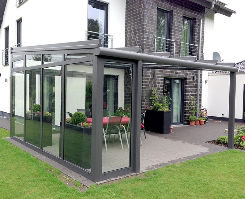 Terrassenüberdachung mit Windschutz in Schloß Holte-Stukenbrock