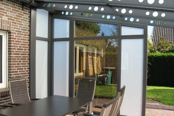 D & F individuelle Terrassenüberdachung