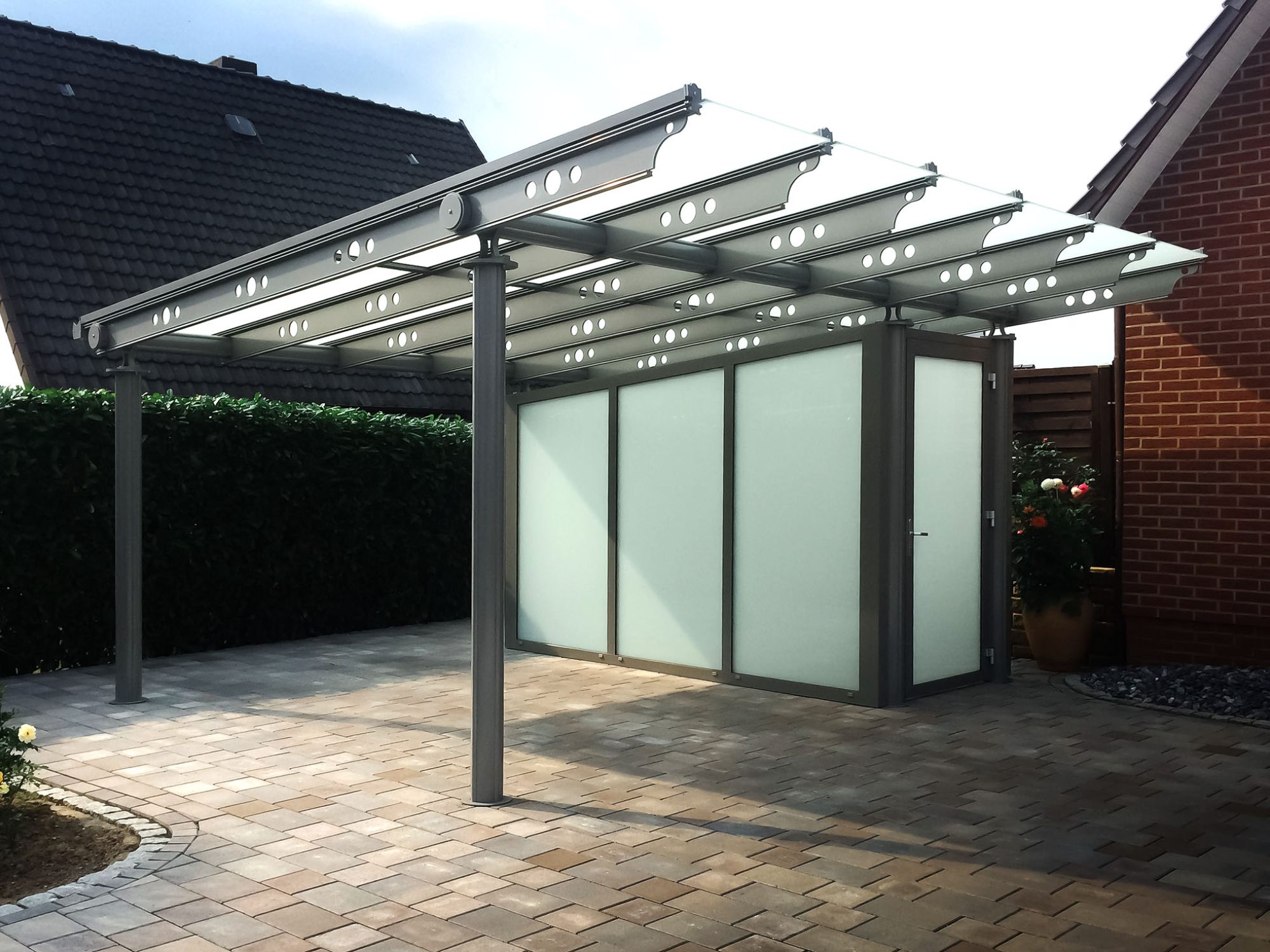 Moderner Carport aus Aluminium